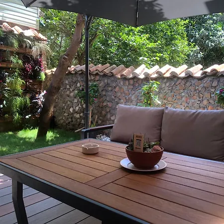 Hotel apartamentowy Ozzy Homes Muestakil Bahceli Muethis Antalya