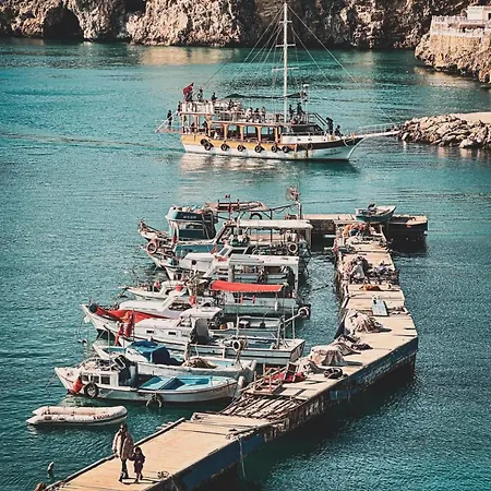 Aparthotel Ozzy Homes Muestakil Bahceli Muethis