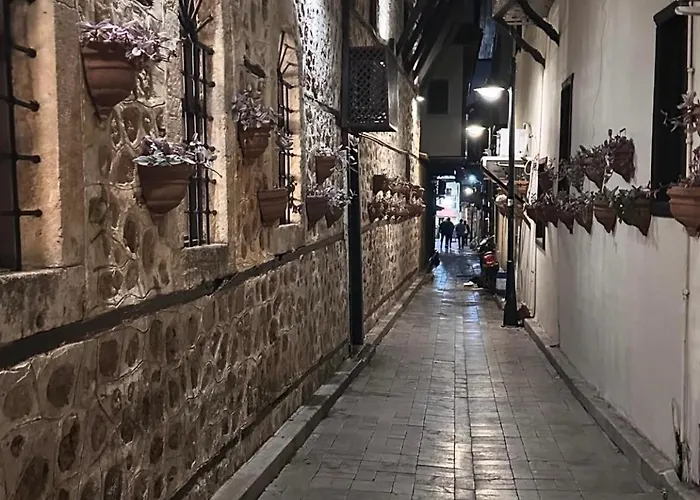 Ozzy Homes Muestakil Bahceli Muethis Aparthotel Antalya